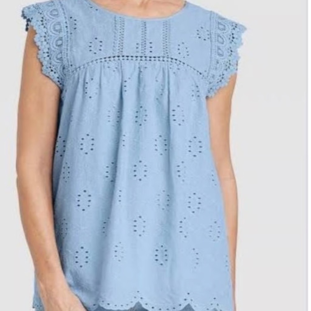 Knox Rose Light Blue Eyelet Lace Sleeveless Top - Size Small